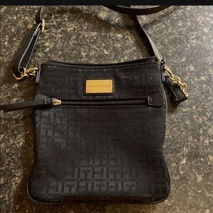 Tommy Hilfiger Crossbody